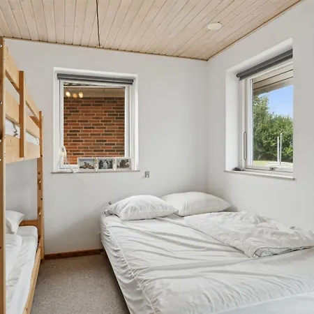 Dzavid - 50m From The Sea By Interhome Hébergement de vacances Havnebyen