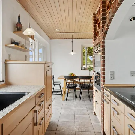 Hébergement de vacances Dzavid - 50m From The Sea By Interhome